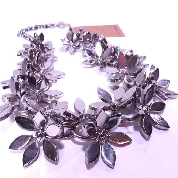 Neiman Marcus Lee Angel Silver Metal Flowers Link Statement Necklace NWT 498 - Picture 7 of 9